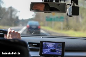 Policyjny wideorejestrator rejestruje prędkość pojazdu