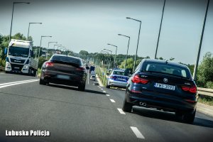 radiowozy BMW policyjnej grupy SPEED w akcji