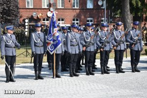 Kompania honorowa Lubuskiej Policji i poczet sztandarowy.