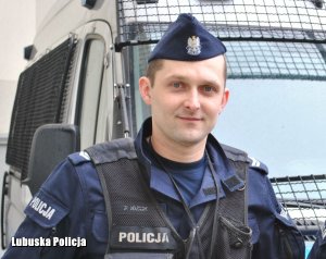 policjant z Oddziałów Prewencji