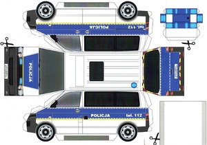 Obrazek przedstawia radiowóz policyjny typu bus w kolorze srebrnym z granatowym pasem biegnącym wzdłuż boków radiowozu, na jego masce i tylnej klapie. Na granatowym pasie widnieje biały napis Policja telefon 112. Na tablicy rejestracyjnej z przodu i tyłu pojazdu jest napis Wydział Prewencji Komenda Wojewódzka Policji w Gorzowie Wlkp.