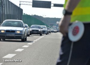 Policjant czynności drogowych.