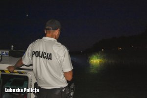 Nocne kontrole policjantów na wodzie