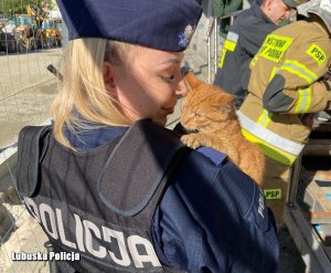 policjantka z kotkiem