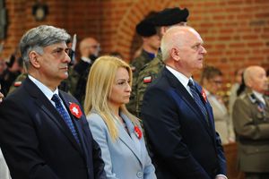 Wojewoda Lubuski wraz z Wicewojewoda oraz Dyrektorem Lubuskiego Urzędu Wojewódzkiego