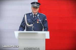 Komendant Wojewódzki przemawia podczas uroczystości