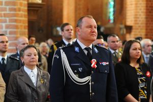 Komendant Wojewódzki podczas uroczystości w Katedrze