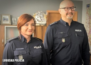 Policjanci w gabinecie Komendanta Wojewódzkiego Policji.