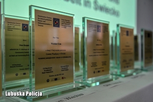 Pamiątkowe statuetki