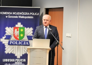 Wojewoda Lubuski przemawia do uczestników narady służbowej.