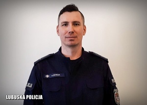 Szprotawski policjant młodszy aspirant Andrzej Szykuła.