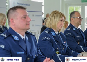 Polscy policjanci na sali konferencyjnej.