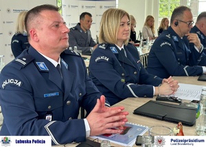 Policjanci z Polski na konferencji granicznej.