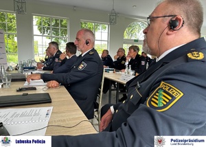 Policjanci z Niemiec i Polski na konferencji granicznej.