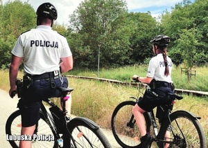 Policjanci na rowerach.