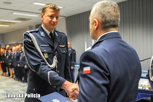 Komendant wojewódzki Policji w Gorzowie Wielkopolskim wraz z zastępcą