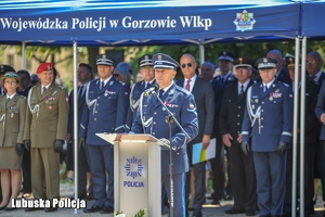 Komendant Policji podczas przemówienia