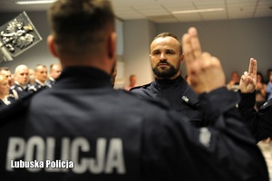 Policjanci składają ślubowanie