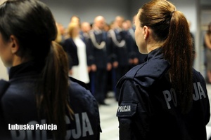 Policjanci ślubujący