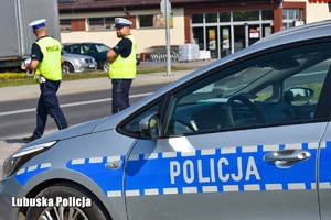 Policjanci w trakcie służby