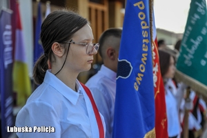 poczty sztandarowe na rozpoczęciu roku szkolnego