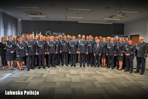 zdjęcie grupowe policjanctów