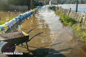 Teren zalany przez rzekę