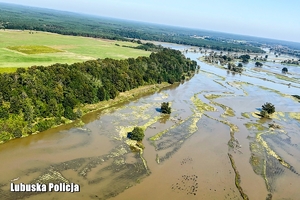 Zalane tereny widziane ze śmigłowca