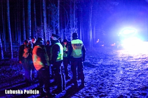 Służby w trakcie poszukiwań