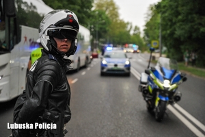 Policjantka ruchu drogowego