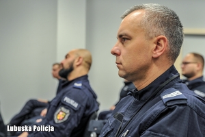 policjanci na sali szkoleniowej