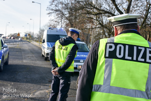 policjanci na drodze