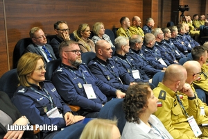 Przedstawiciele służb na konferencji