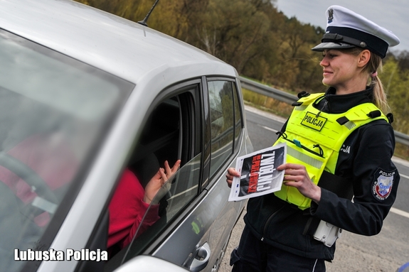 Policjantka ruchu drogowego