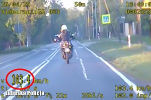 Osoba na motocyklu