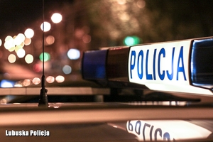 Sygnały świetlne policyjnego radiowozu