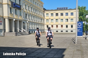 Policjanci na rowerach