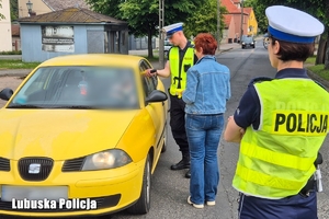 Policjanci w trackie działań