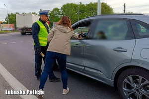 Policjanci w trakcie akcji