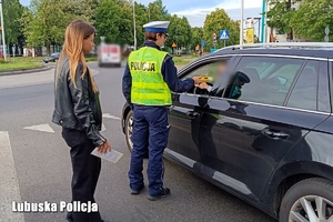 Policjanci w trakcie akcji
