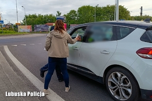 Policjanci w trakcie akcji