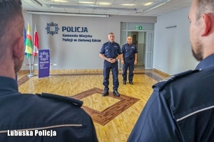 inspektor Czebreszuk przemawia do policjantów