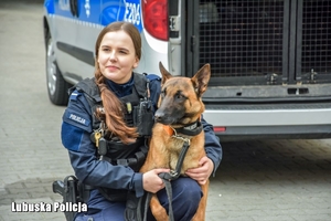 Policjantka z psem