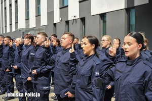 Funkcjonariusze na Święcie Policji