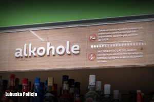 tabliczki informacyjne w sklepie