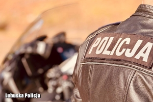 napis Policja na mundurze