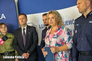 przedstawiciele instytucji na konferencji prasowej