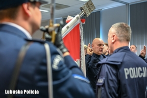 Policjanci w trakcie ślubowania