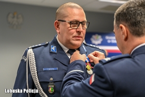 I Zastępca Komendanta Wojewódzkiego Otrzymuje medal