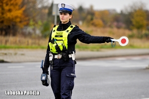 Policjantka ruchu drogowego